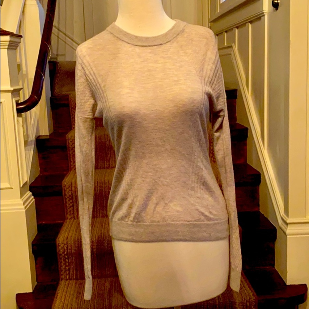 Vince long sleeve gray sweater.